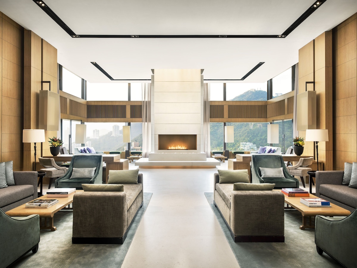 Upper House (Studio 80 with Island View) image 6
