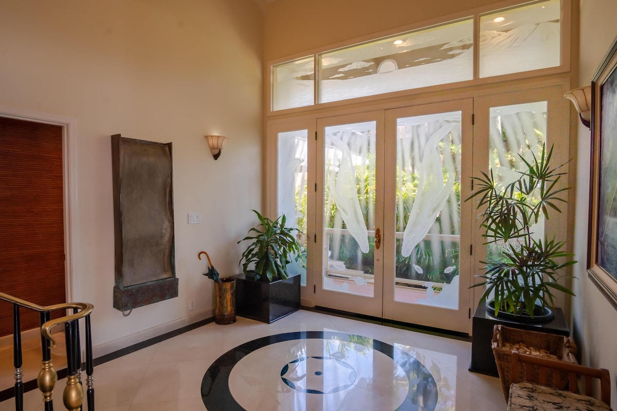 Entire home Oceanfront Lahaina, HI image 5