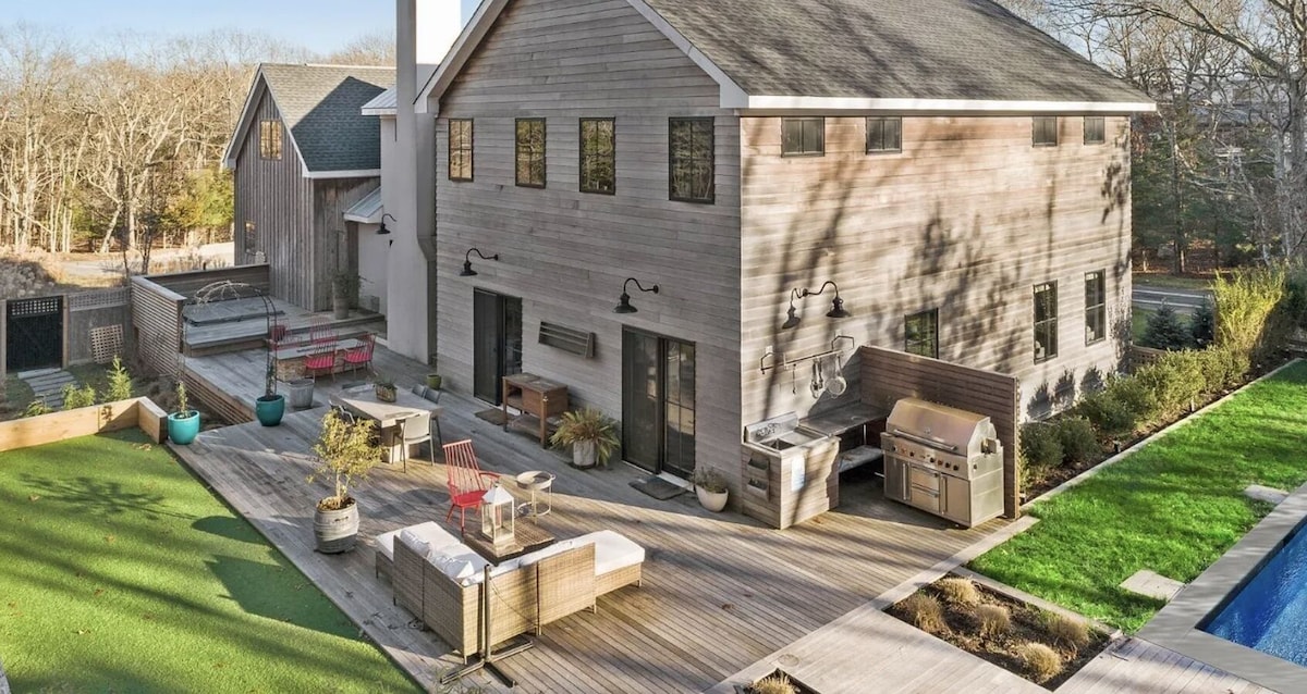Modern Farmhouse with Pool in East Hampton Beach image 6