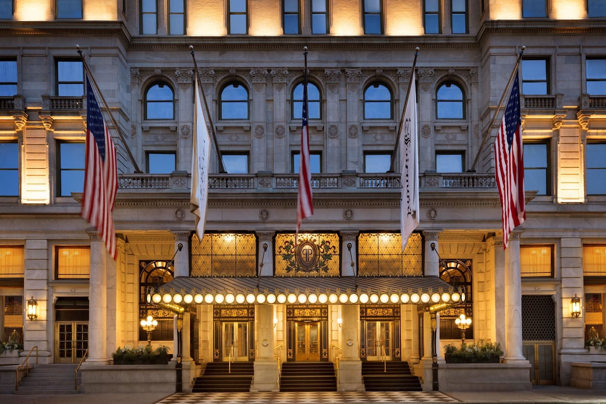 The Plaza (Plaza Room) image 10
