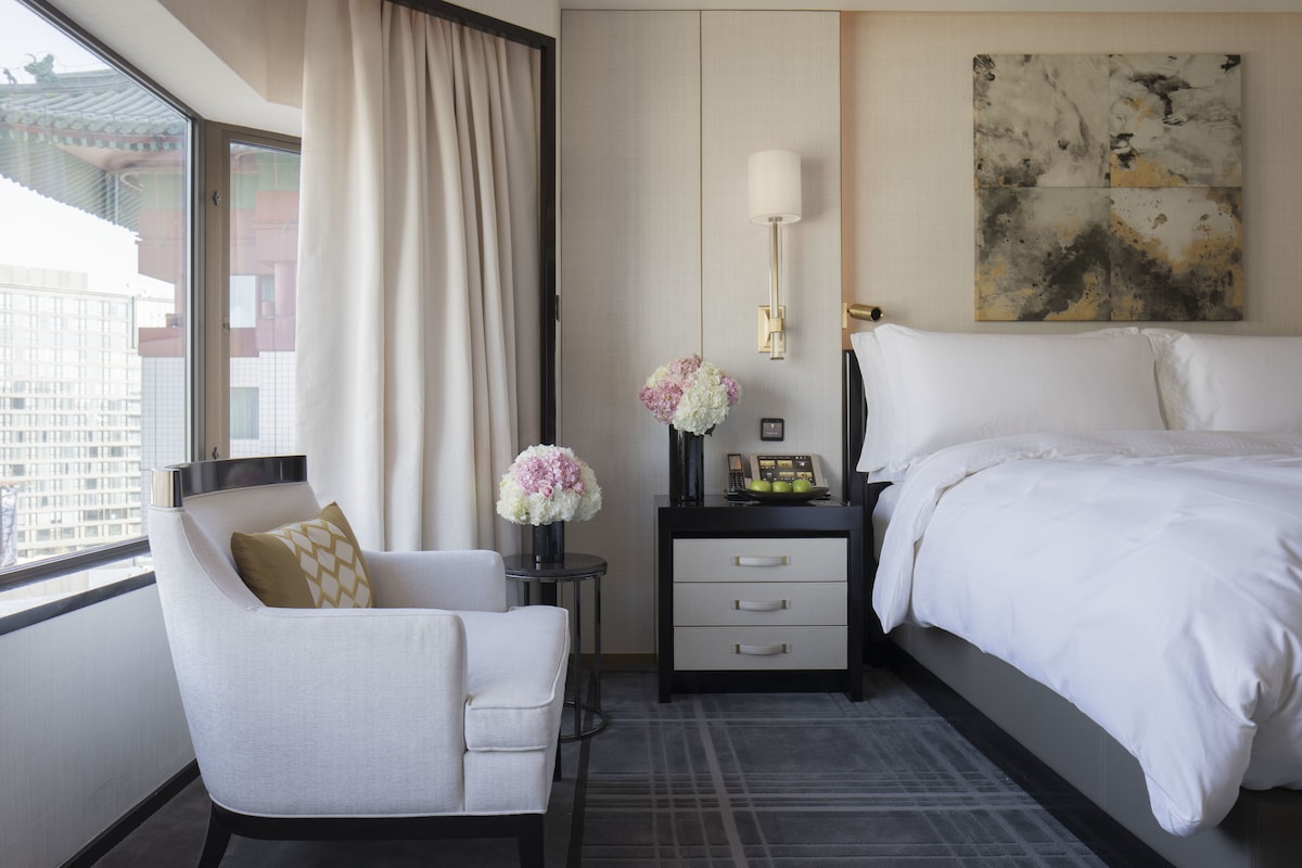 The Peninsula Beijing (Premier Suite) image 4