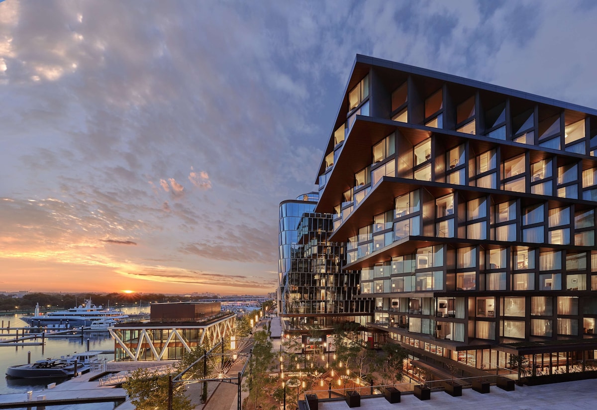 Pendry Washington DC - The Wharf image 1