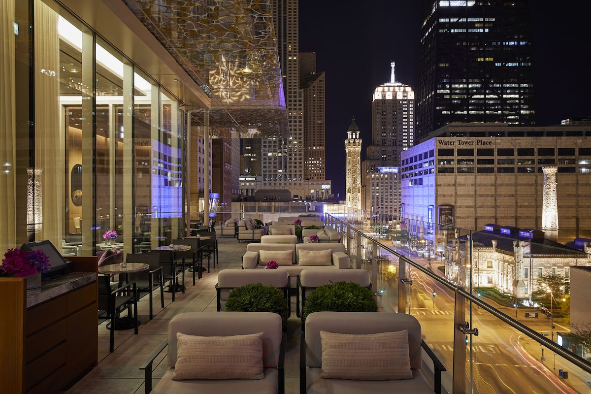 The Peninsula Chicago (Premier King Room) image 2