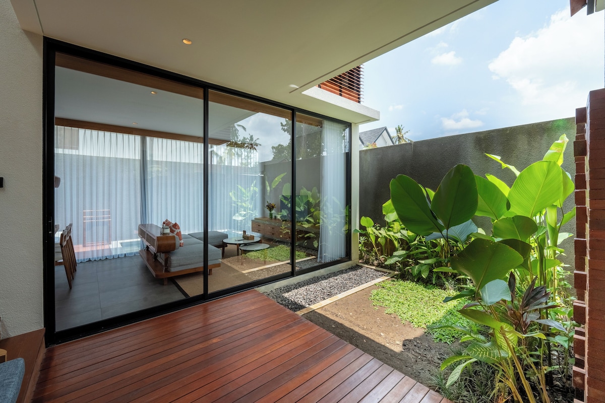 4 Bedrooms Premium Pool Villa, Damara Village Ubud image 6