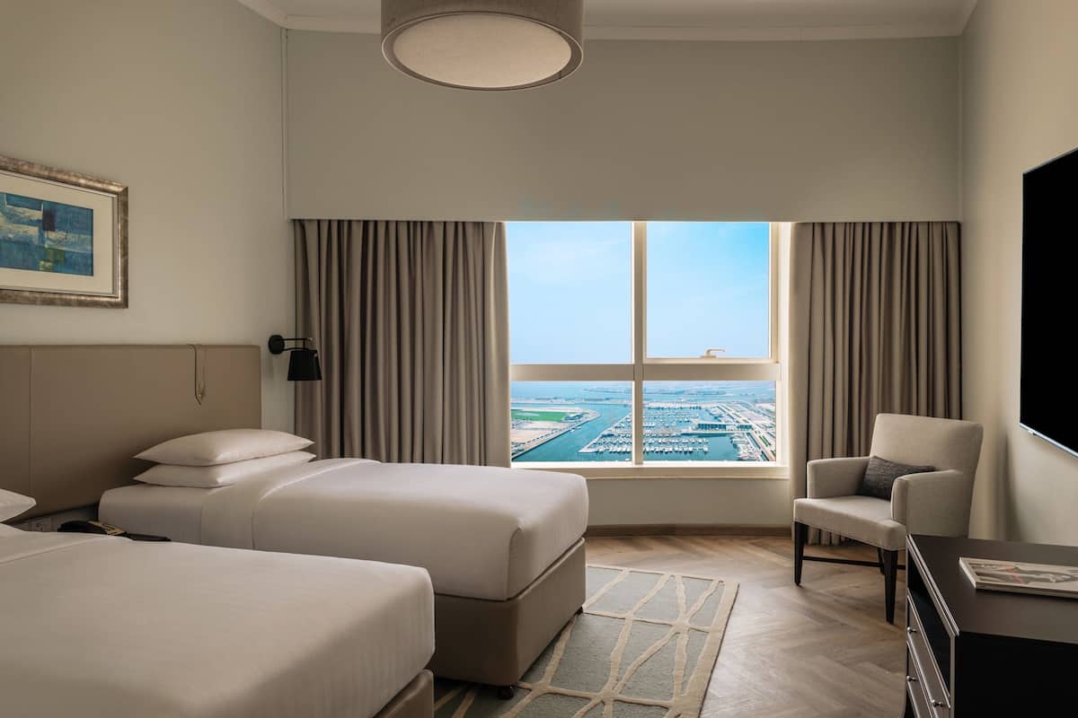 Dubai Marriott Harbour Hotel & Suites
 image 7