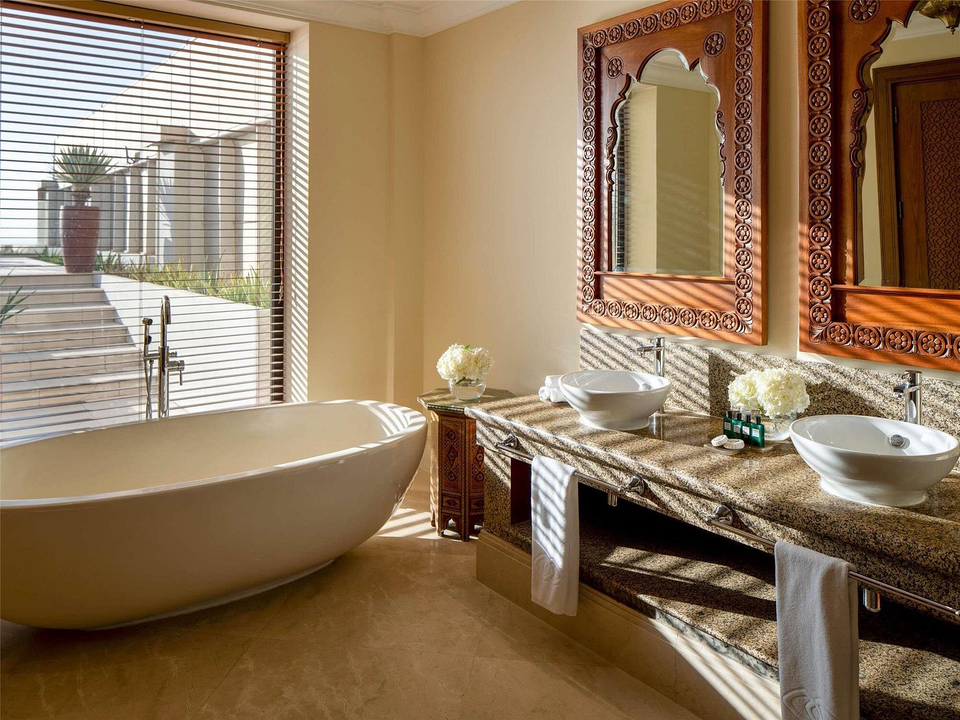 Sofitel Bahrain Zallaq (Opera King Suite) image 8