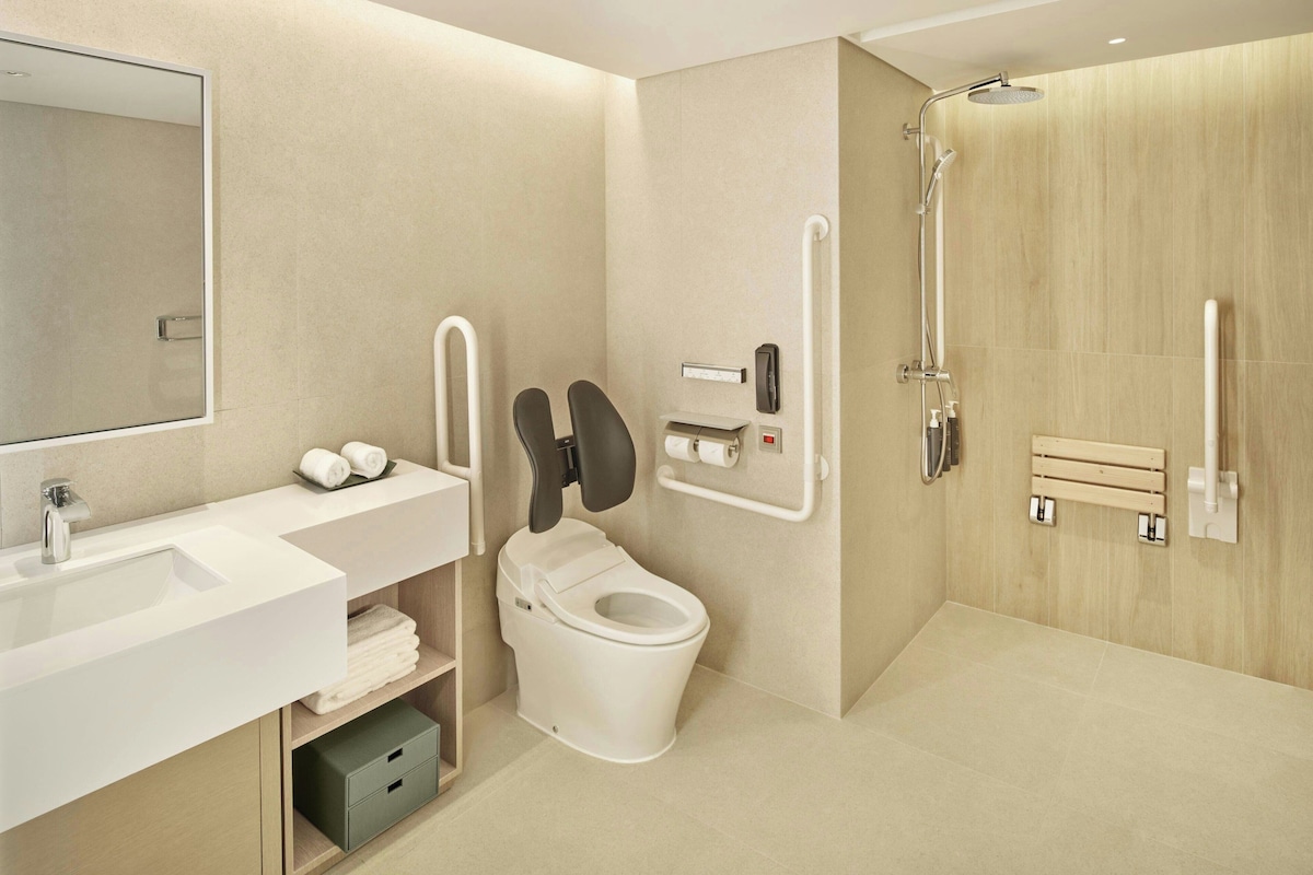 The Westin Seoul Parnas (Guest room, 1 King) image 8