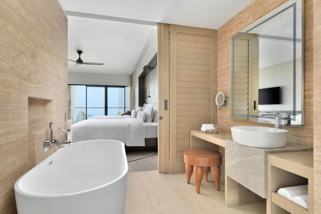 Premier Twin Room The Westin Resort Himalayas image 2