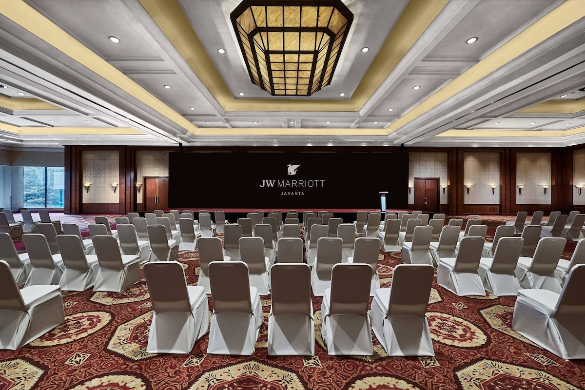 JW Marriott Hotel (Premier Suite) image 9