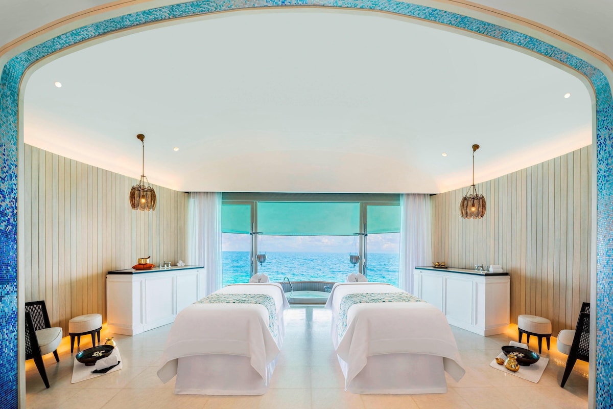 The St. Regis Maldives Vommuli Resort image 2