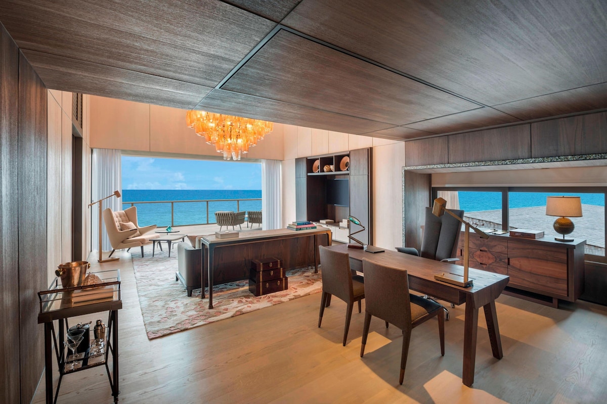 The St. Regis Maldives Vommuli Resort image 4
