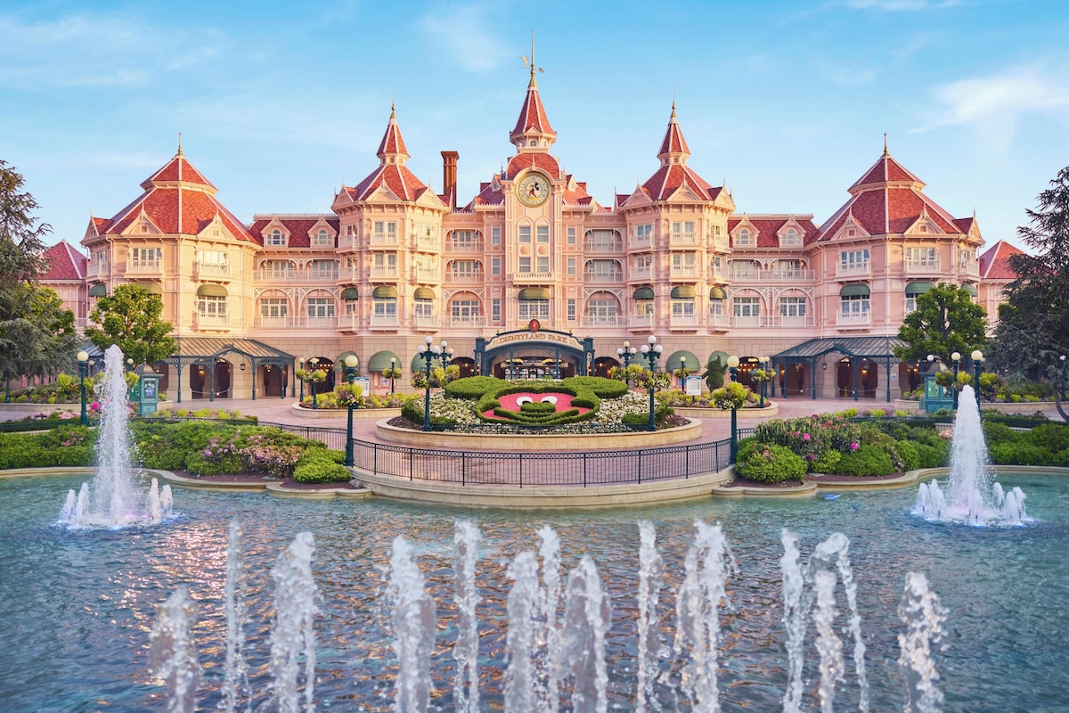 Disneyland Hôtel (Superior Room) image 1