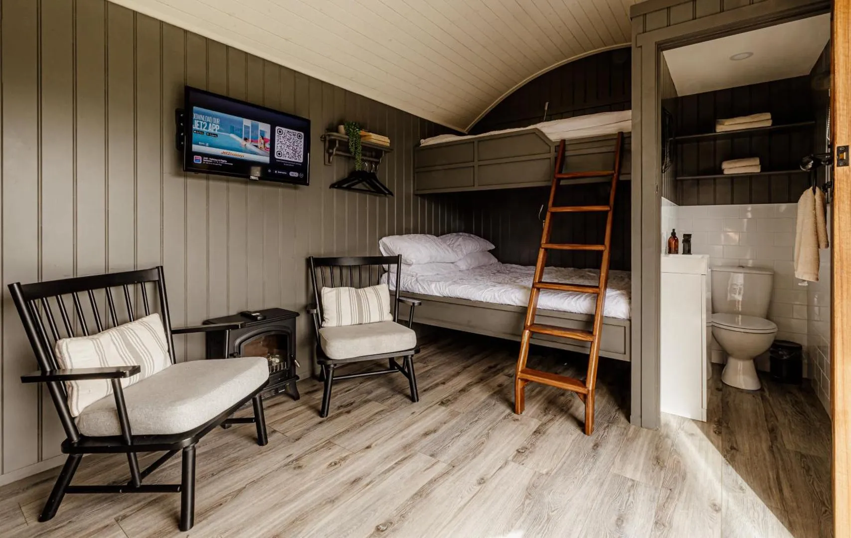 Shepherds Huts (Studio with Mountain View) image 5