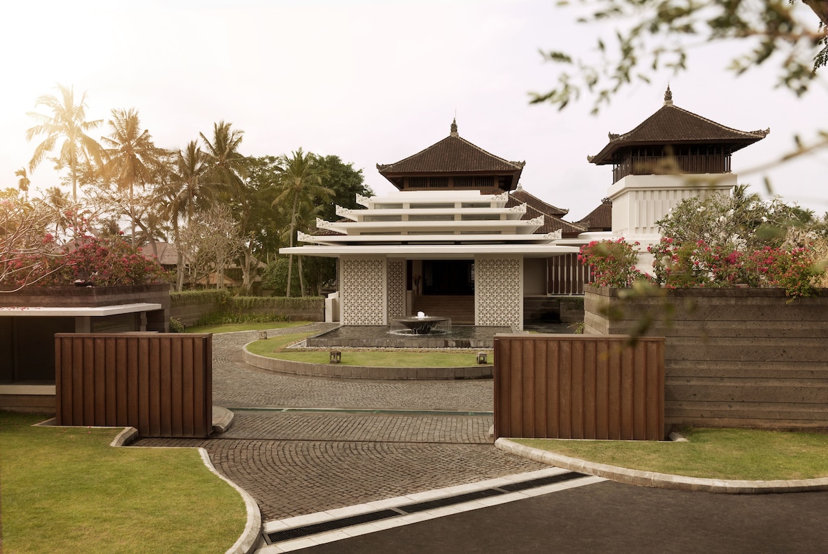 Kamandalu Ubud (Three-Bedroom Villa) image 9