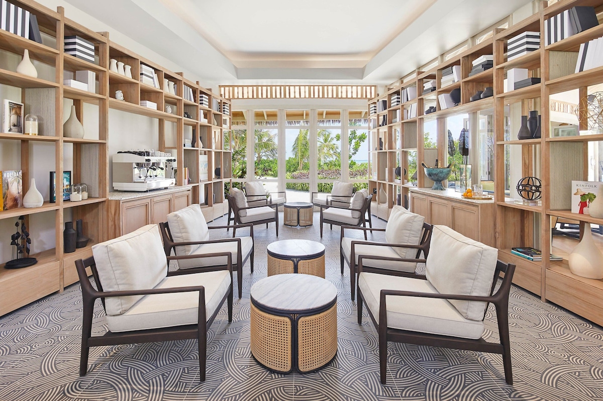 Le Meridien Maldives Resort & Spa image 2