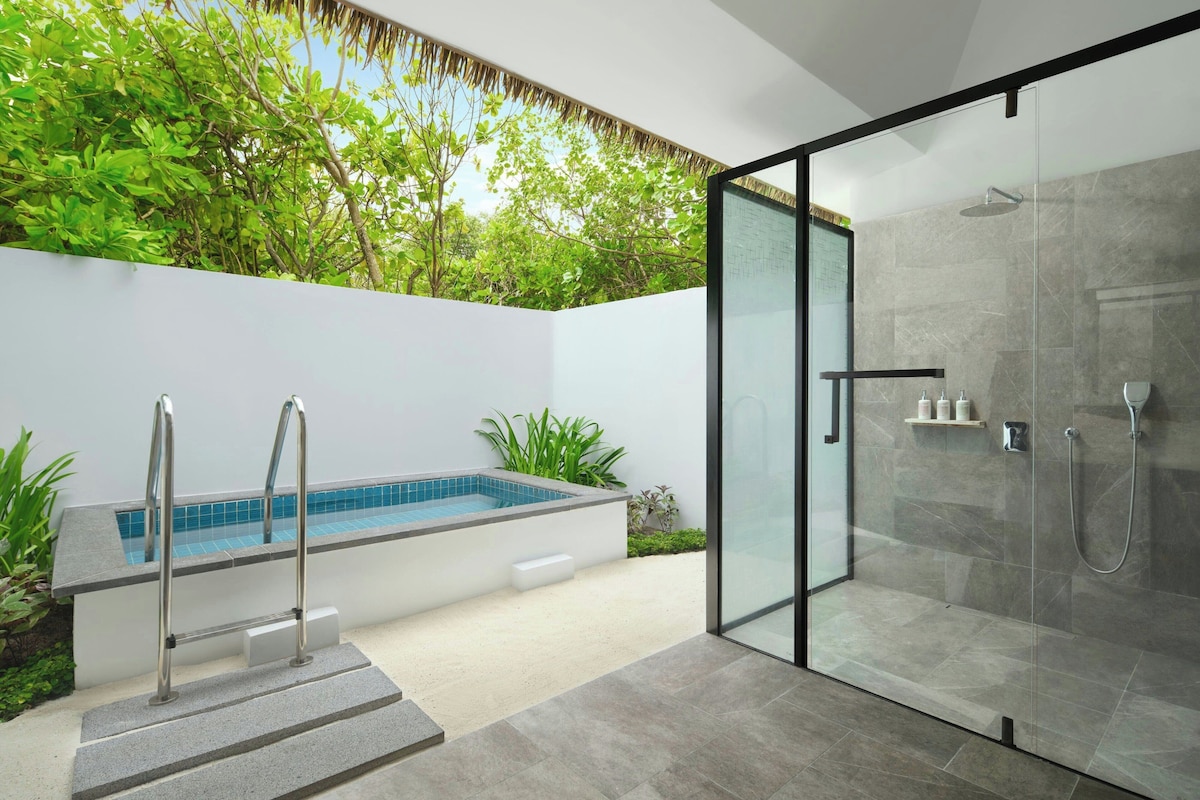 Le Meridien Maldives Resort & Spa image 4