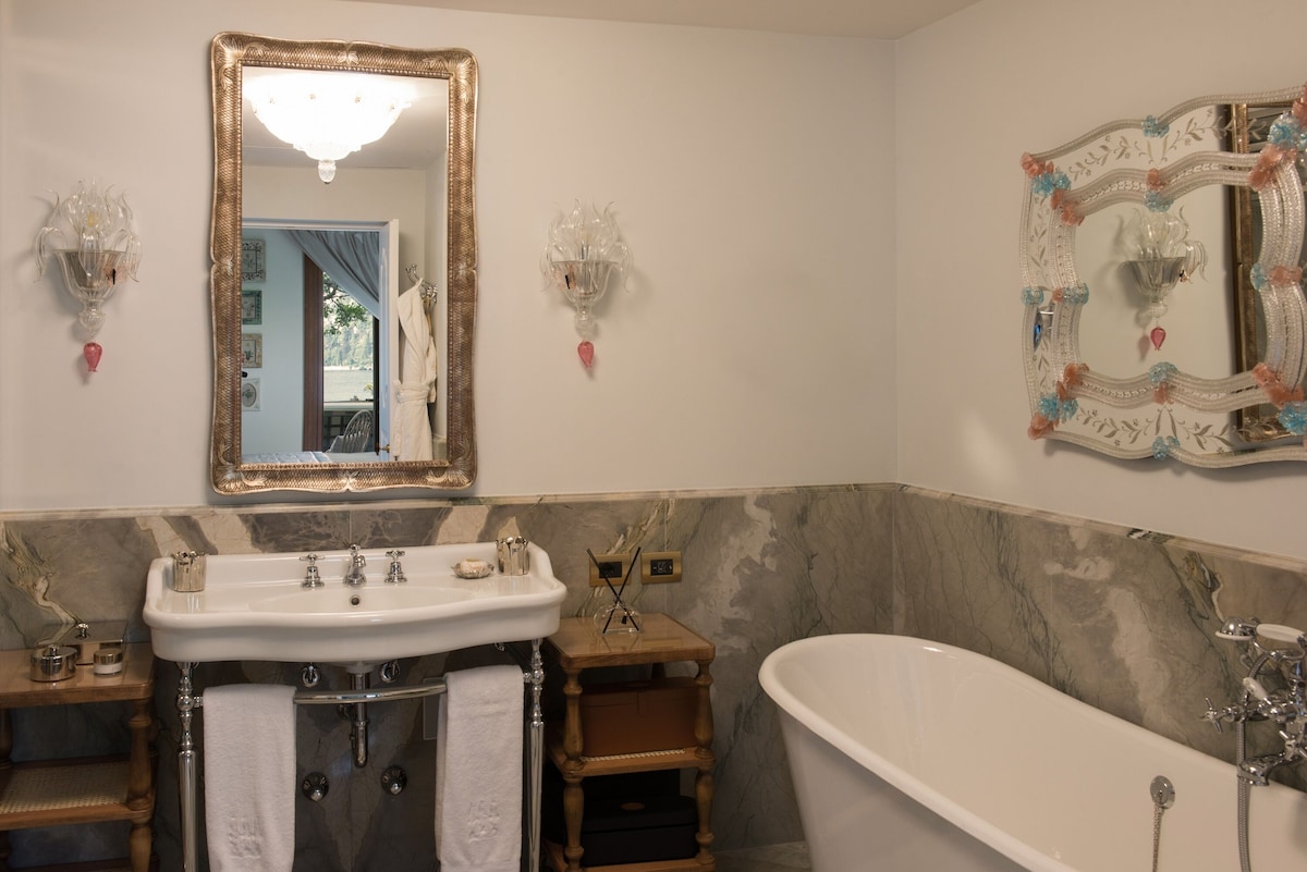 Passalacqua (Room with Lake View) image 9