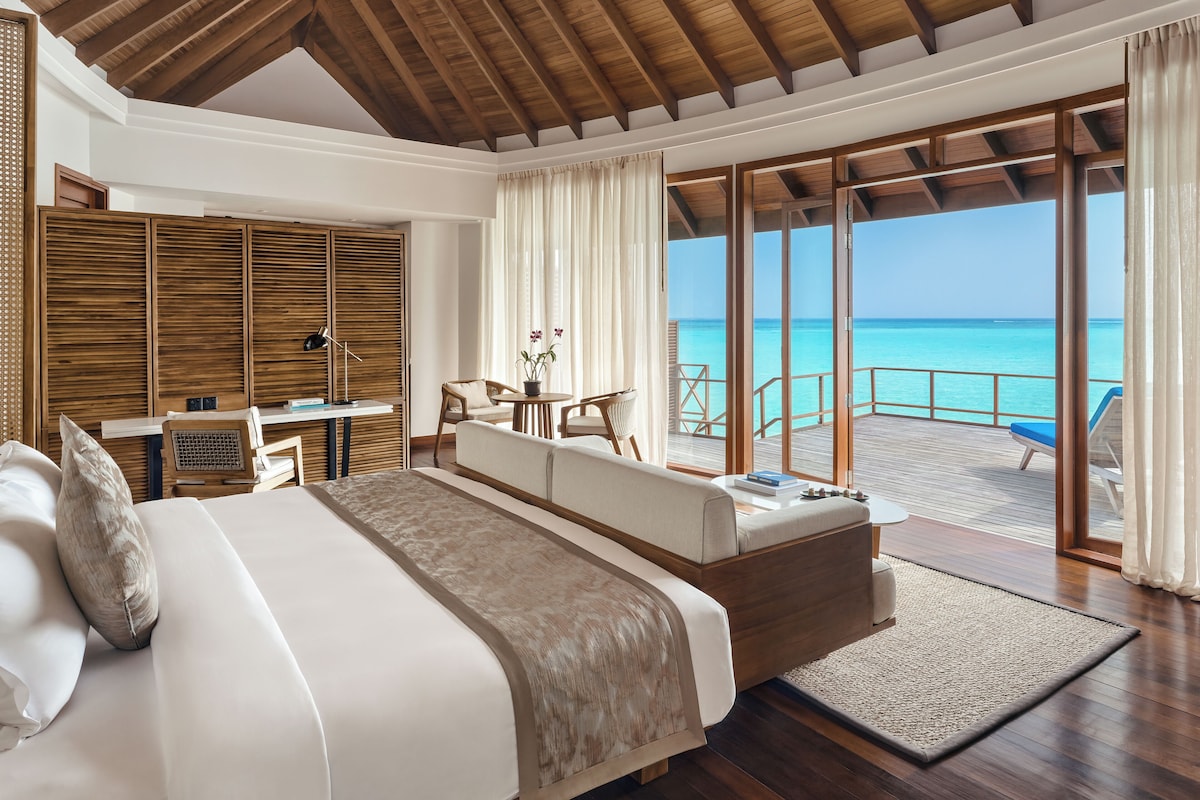 Anantara Dhigu Maldives Resort image 9