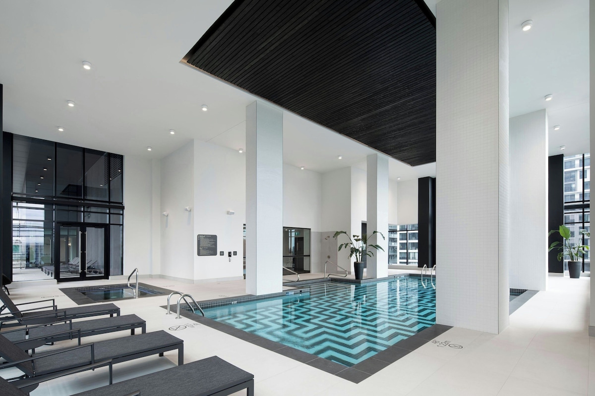HONEYROSE Hotel (Room with City View) image 8