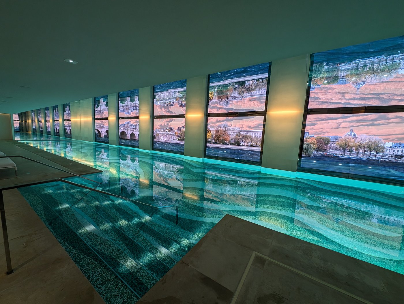 Cheval Blanc Paris (Deluxe Room) image 4