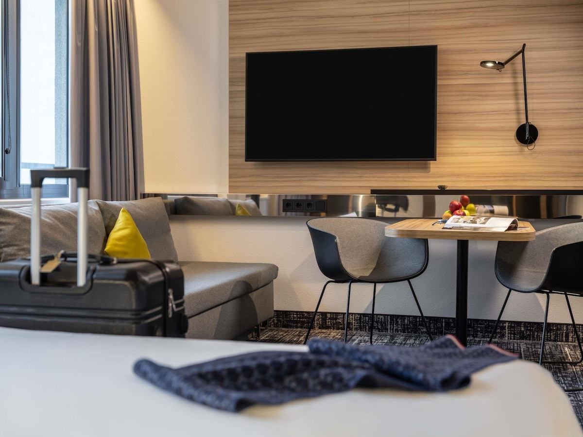 Novotel Suites Wien City Donau image 4