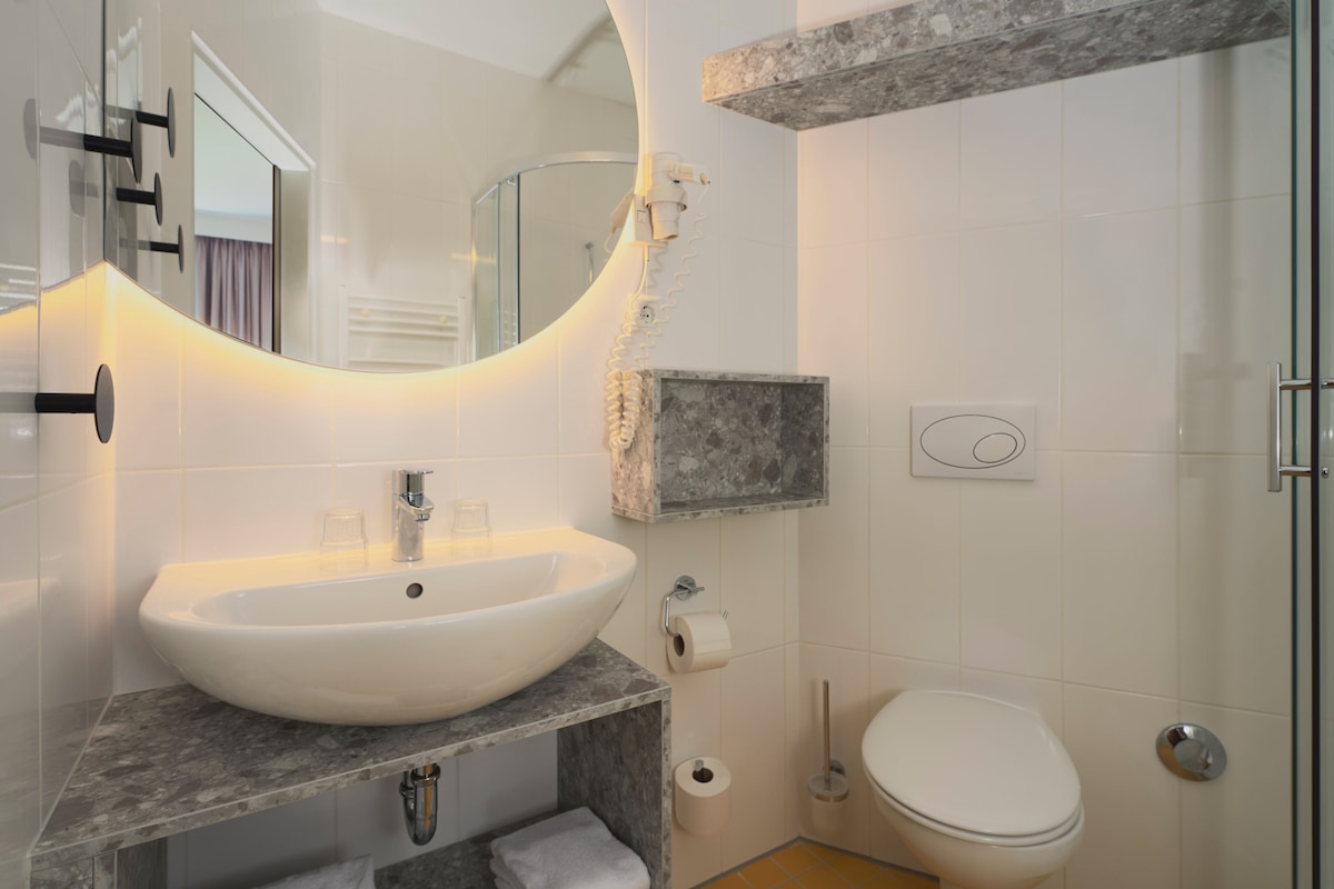 H2O Hotel-Therme-Resort image 1