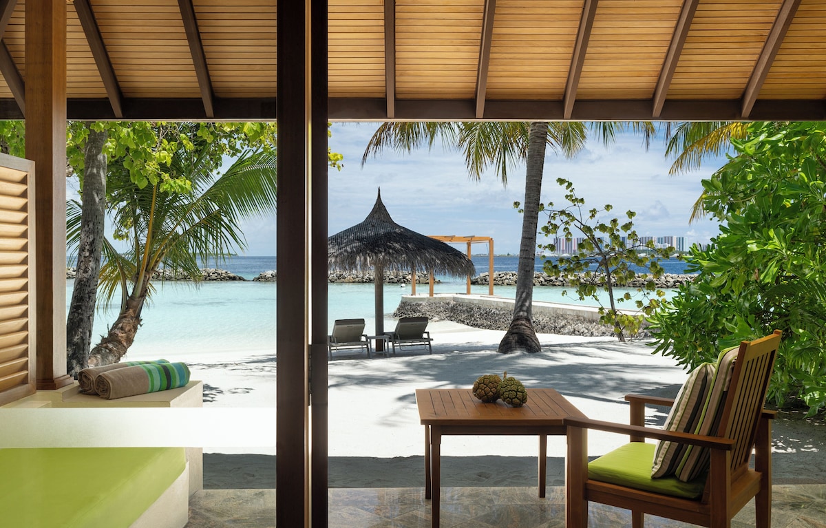 Superior Room Niva Kurumba Maldives image 8