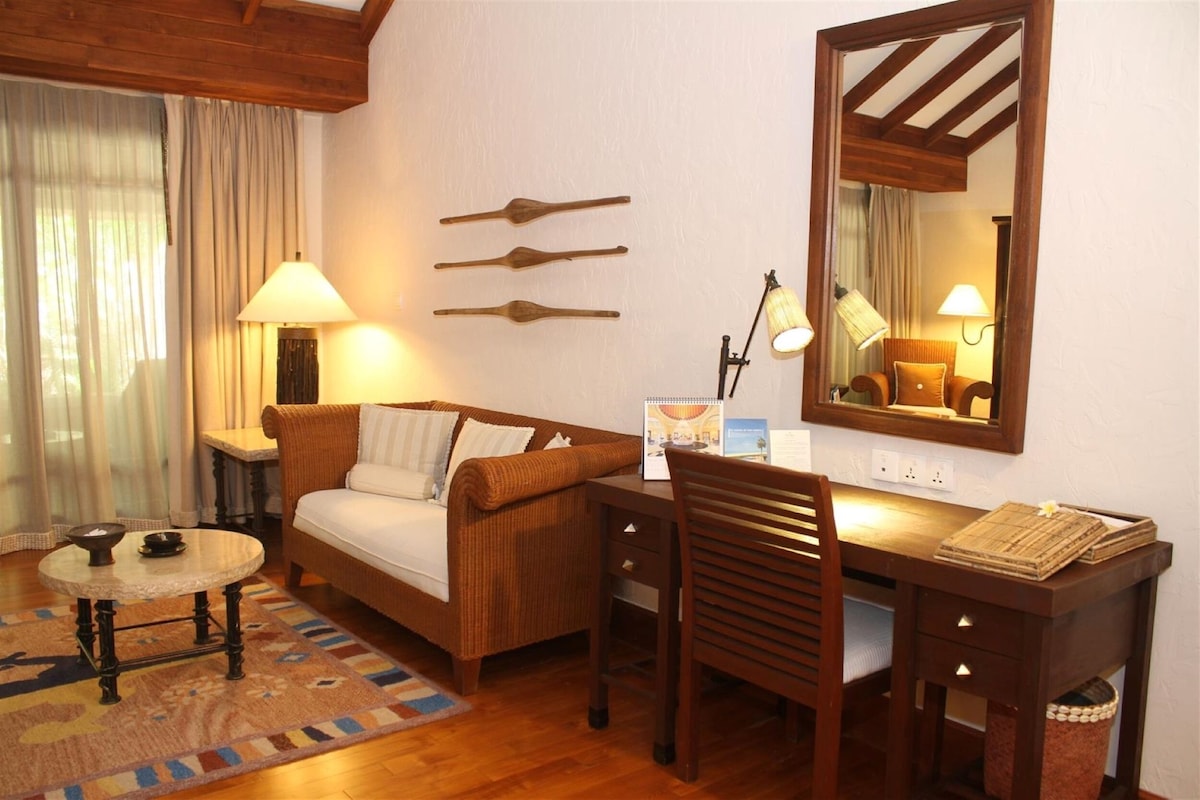 The Oberoi Hotel (Pavilion Garden View) image 4