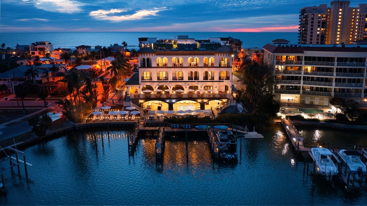 The Hotel Zamora (King Standard) image 1