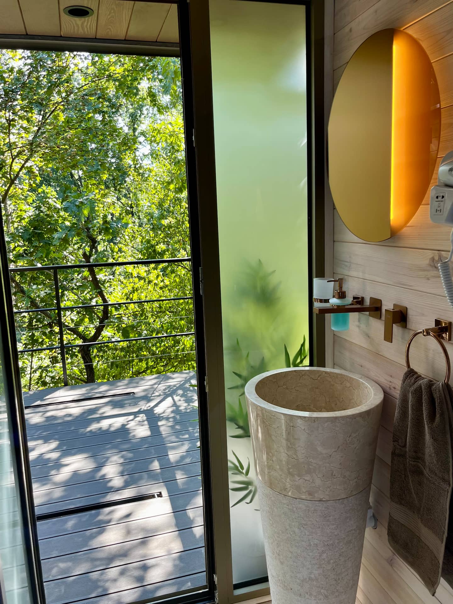 Furo Treehouse image 8