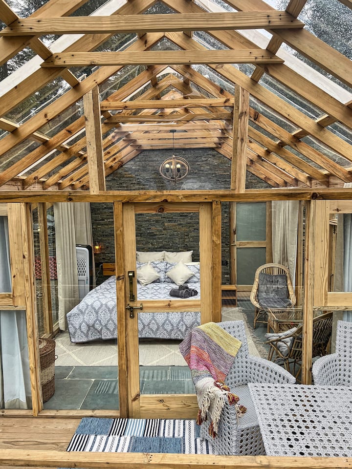 Itsy Bitsy Cabin image 4