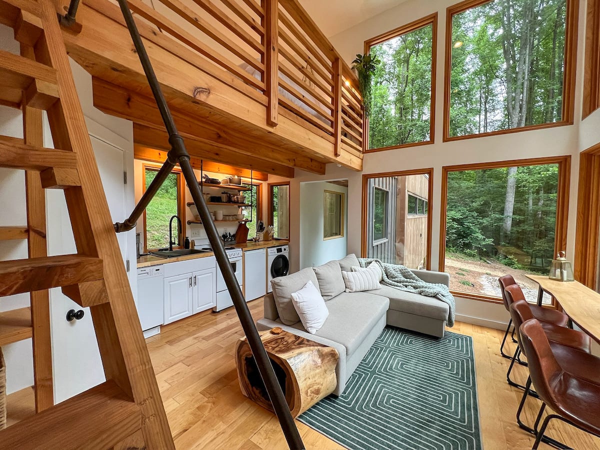 The Nest (Tiny home in Marshall) image 5