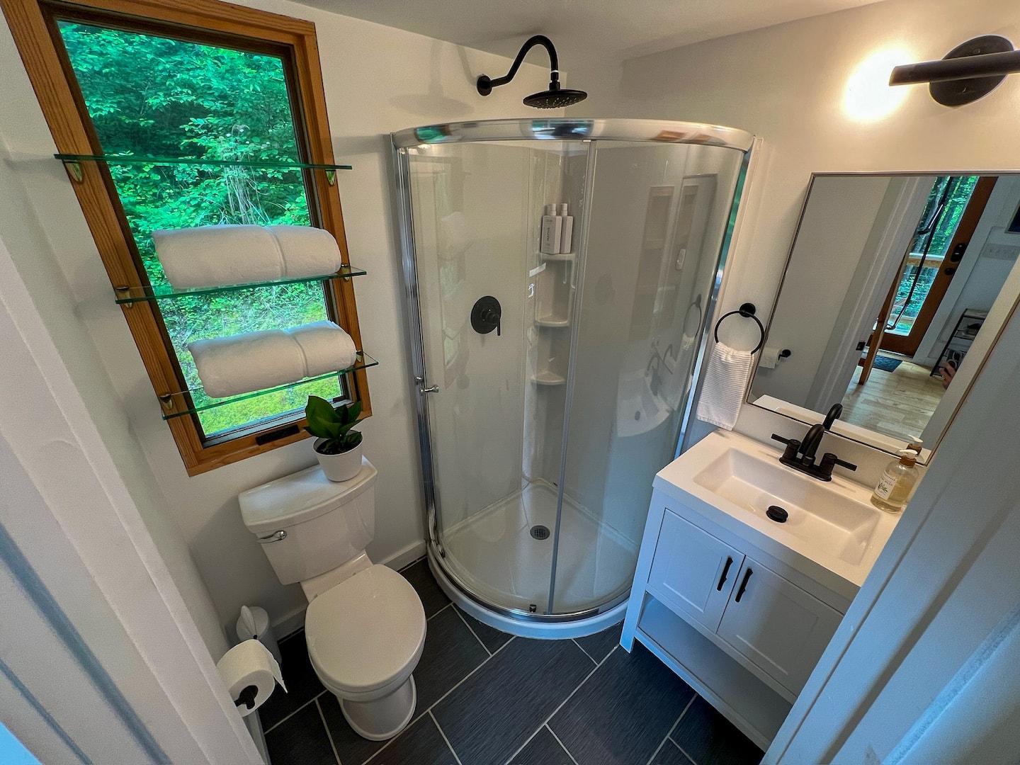 The Nest (Tiny home in Marshall) image 8