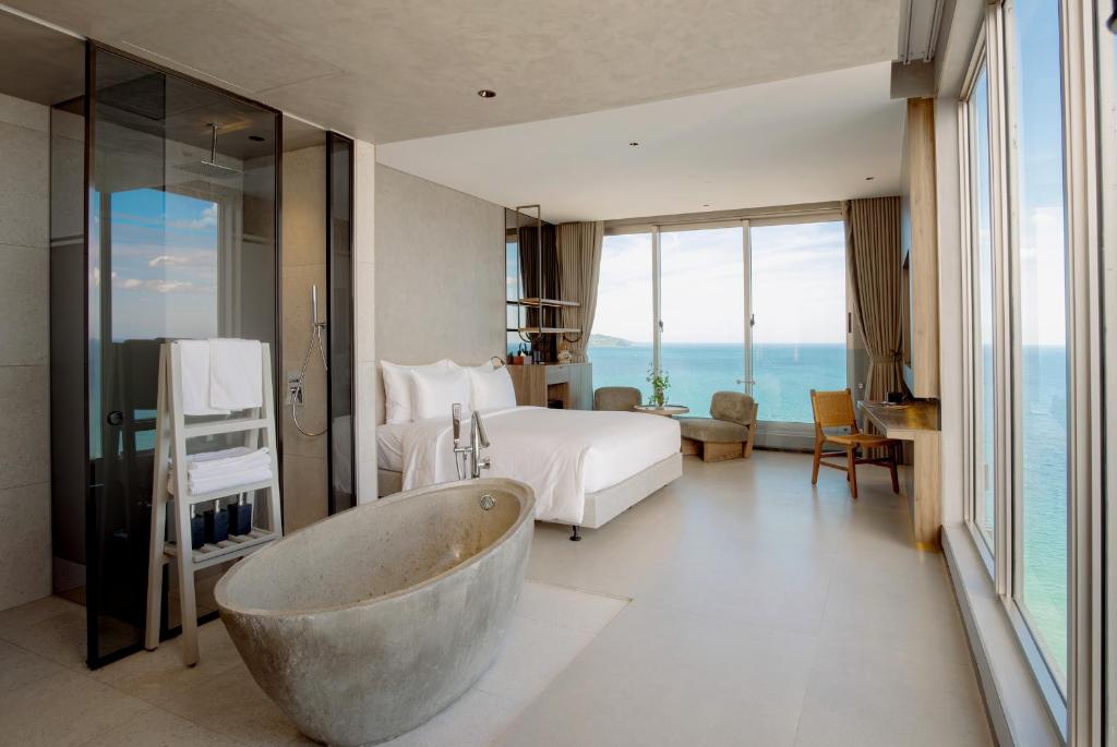 M Hotel Danang image 5