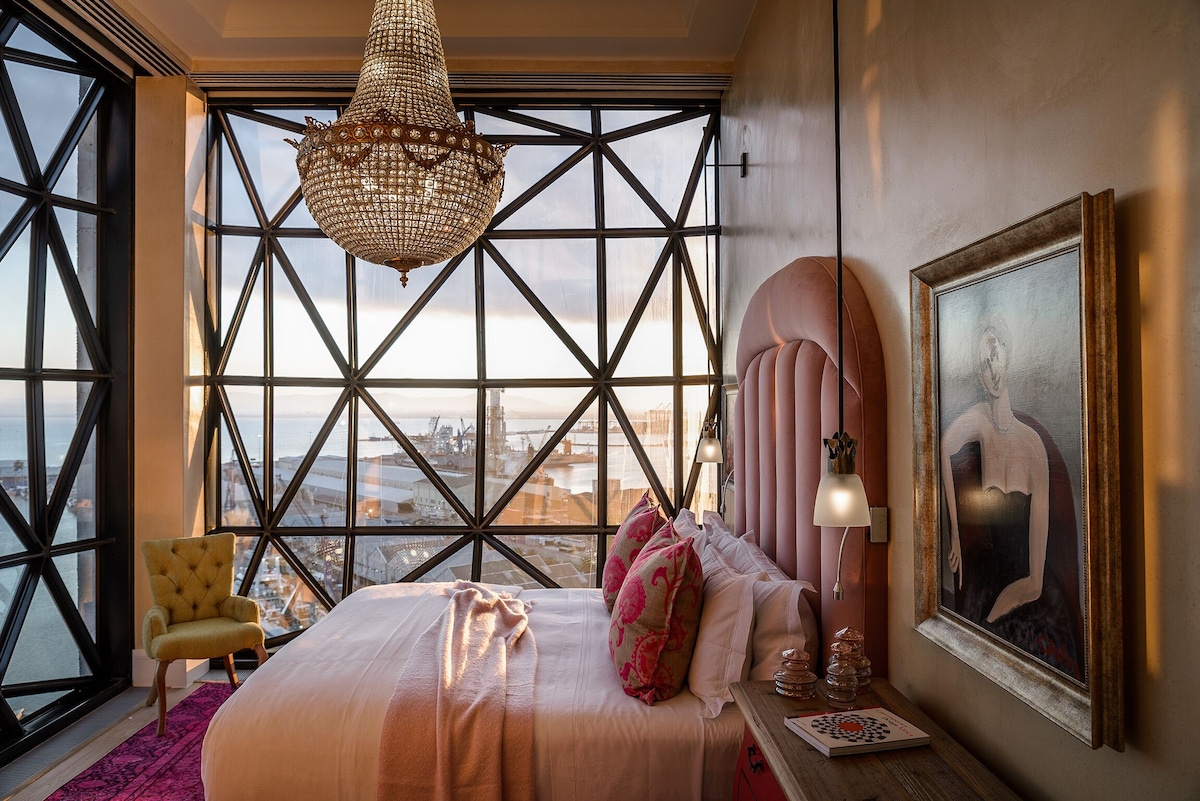 The Silo (Royal Suite) image 5