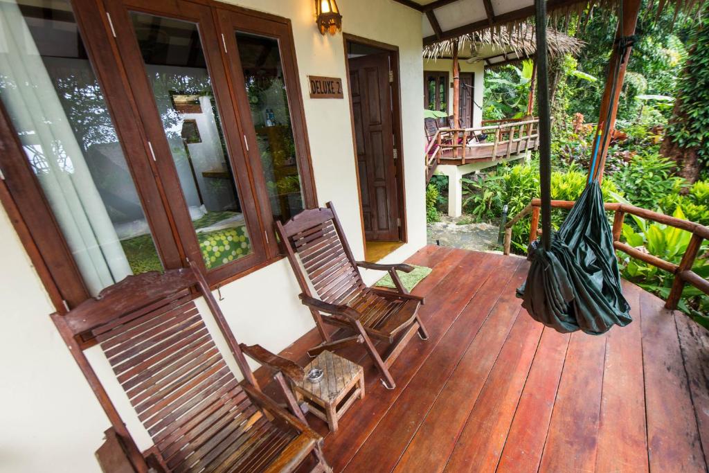 Oasis Koh Chang (Deluxe Bungalow with Pool View) image 4