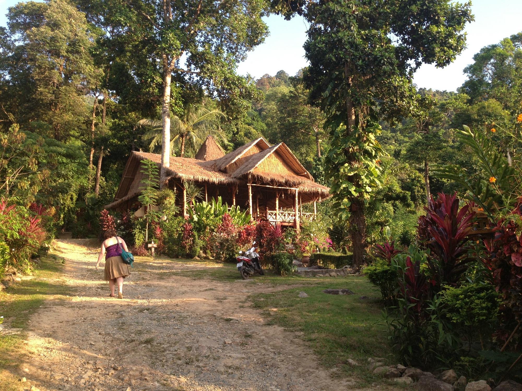 Oasis Koh Chang (Deluxe Bungalow with Pool View) image 9