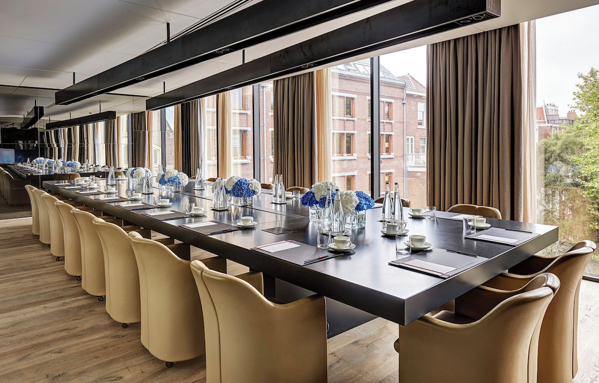Mandarin Oriental Conservatorium (Deluxe Room) image 8