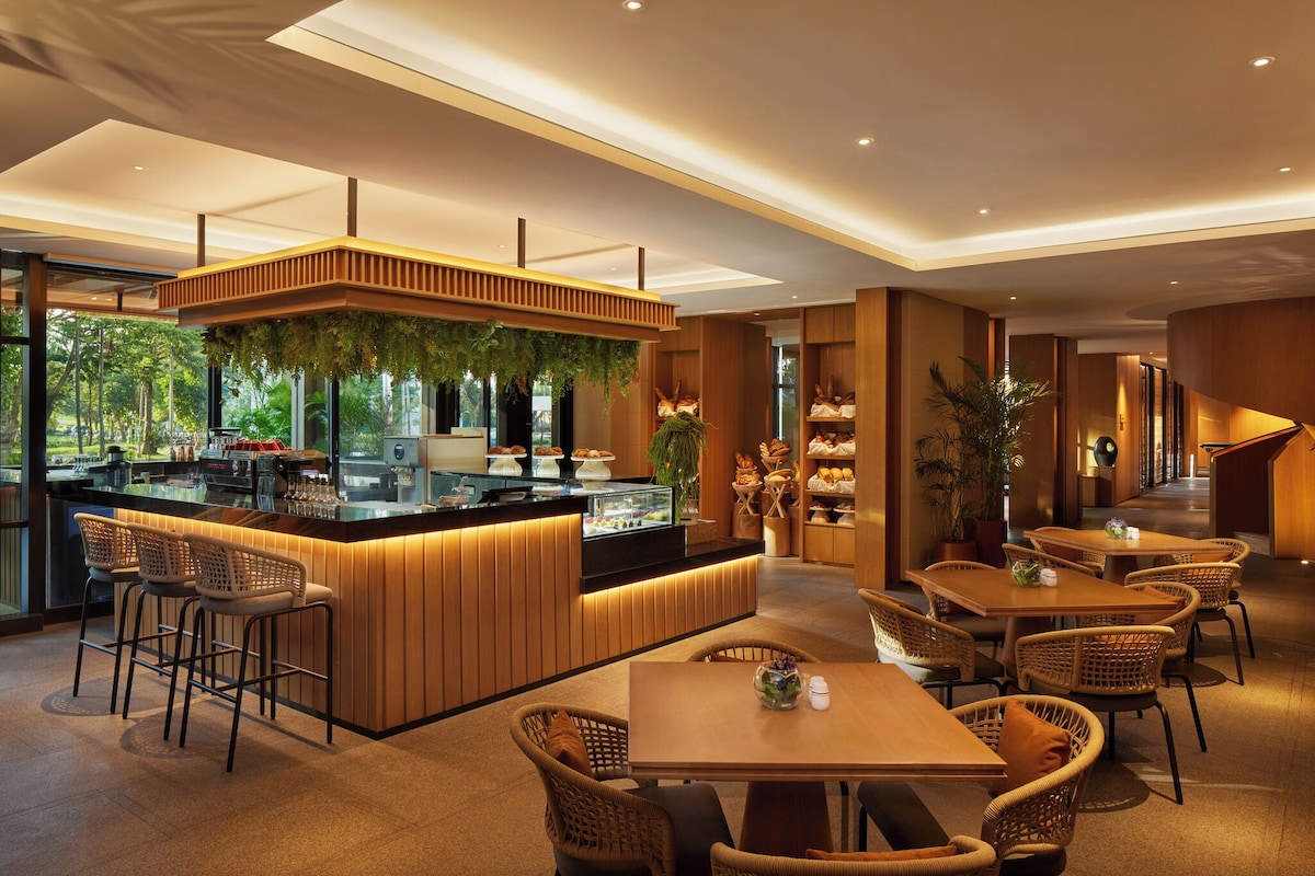 Tentrem Jakarta (Premiere Corner King) image 10