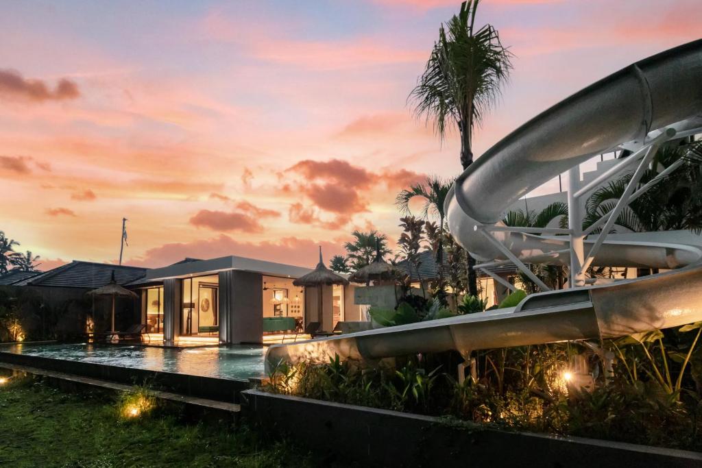 Villa Slide by BaliSuperHost image 1