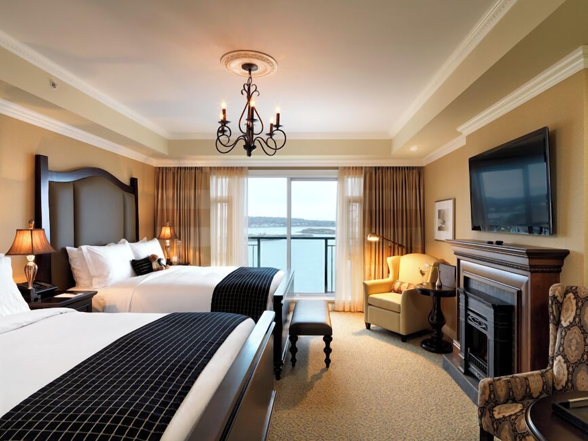 Oak Bay Beach Hotel (Double Queen) image 3