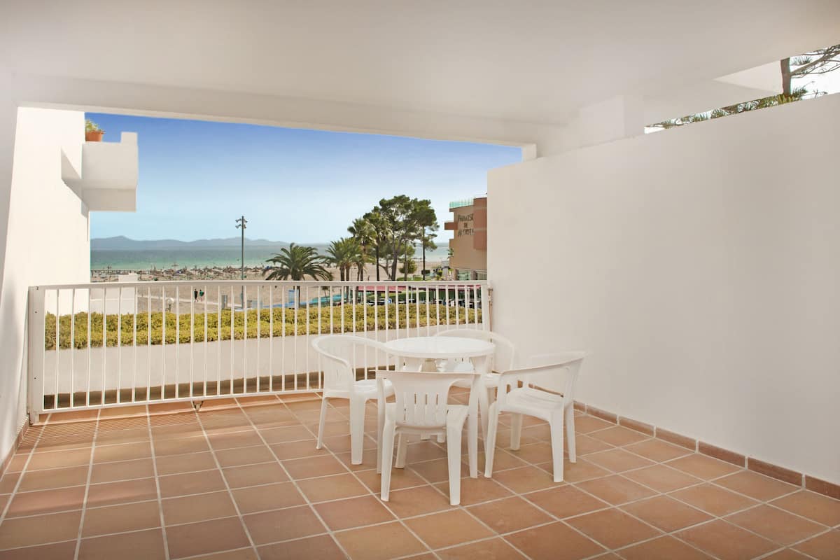 Iberostar Waves Ciudad Blanca Standard Apartment image 10