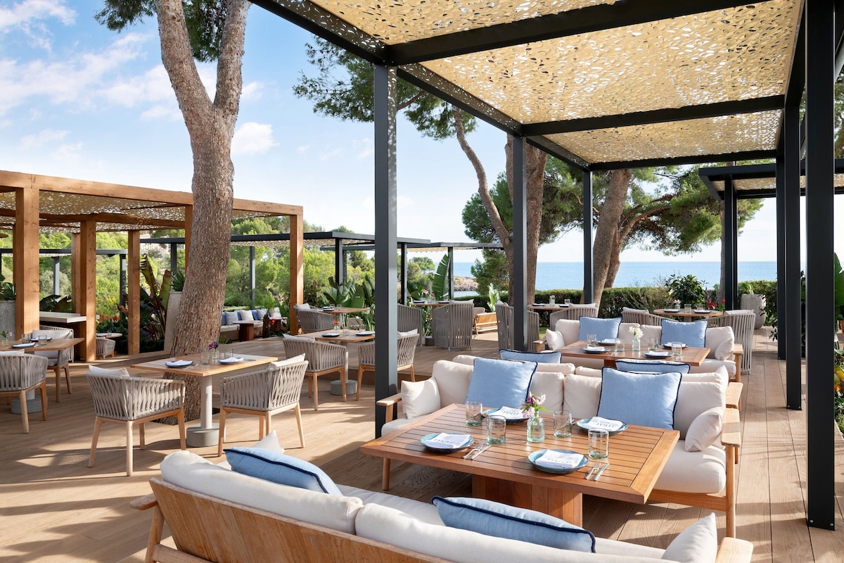 The St. Regis Mardavall Mallorca Resort image 9