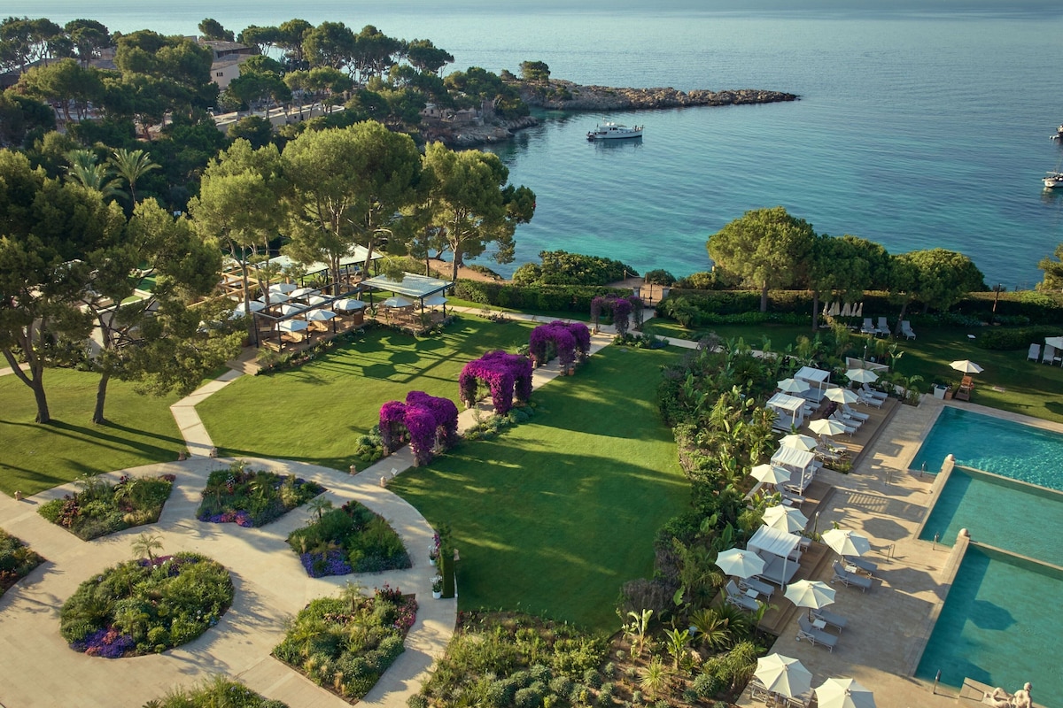 The St. Regis Mardavall Mallorca Resort image 10