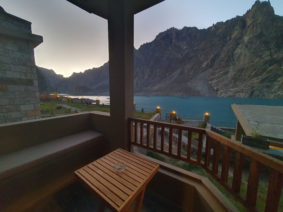 Zen By The Lake (Deluxe King Room) image 5