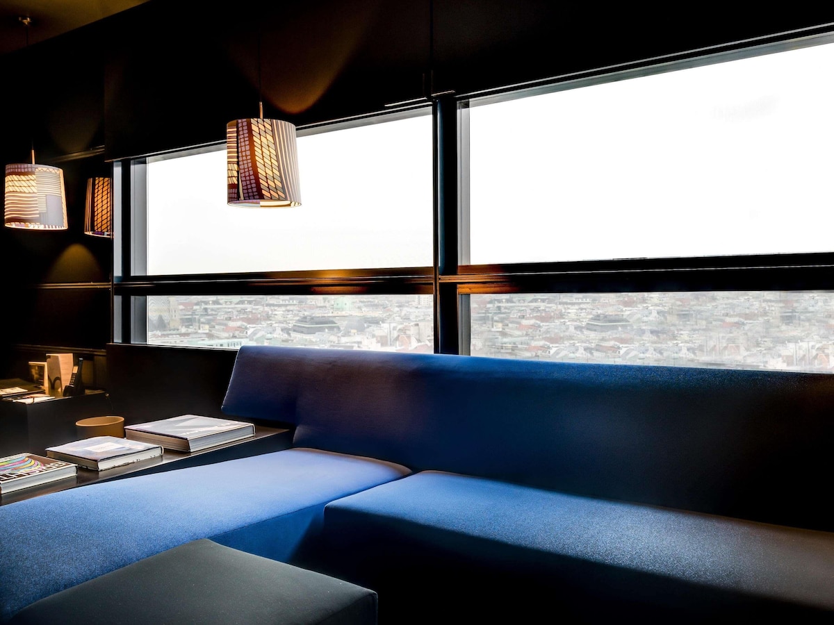 Black Deluxe Suite SO/ Vienna image 7