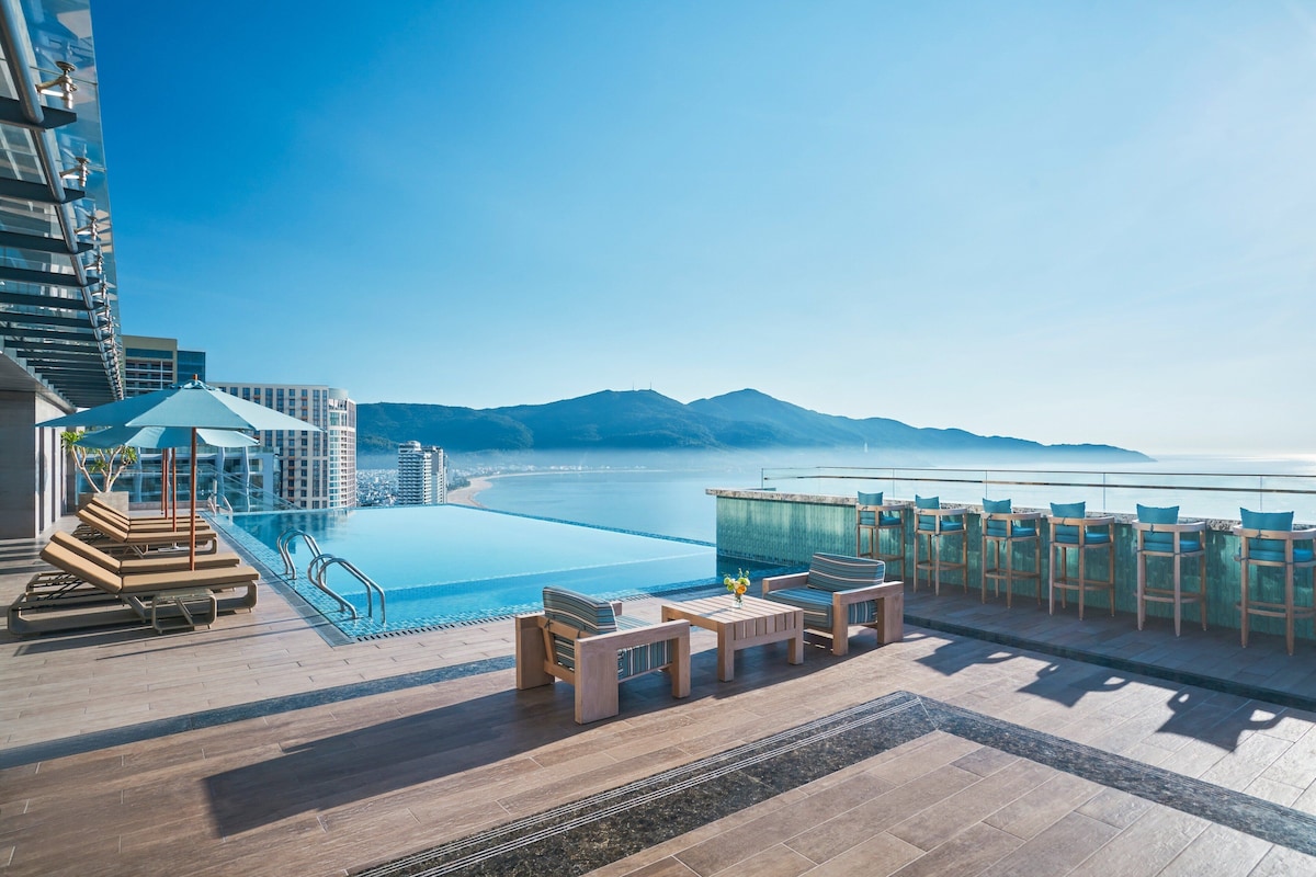 Voco Ma Belle Danang (One Bedroom Seaview Suite) image 1