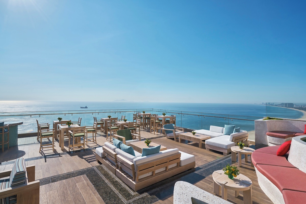 Voco Ma Belle Danang (One Bedroom Seaview Suite) image 9