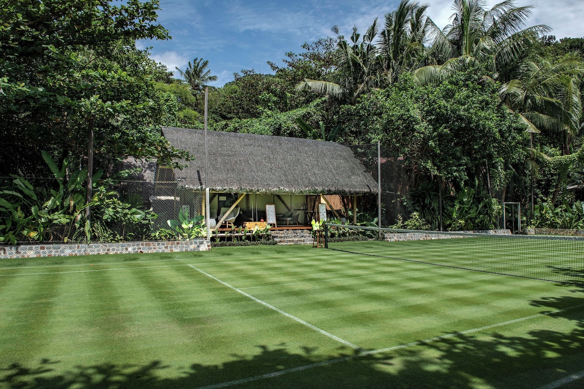 Bawah Reserve (Overwater Bungalow) image 10