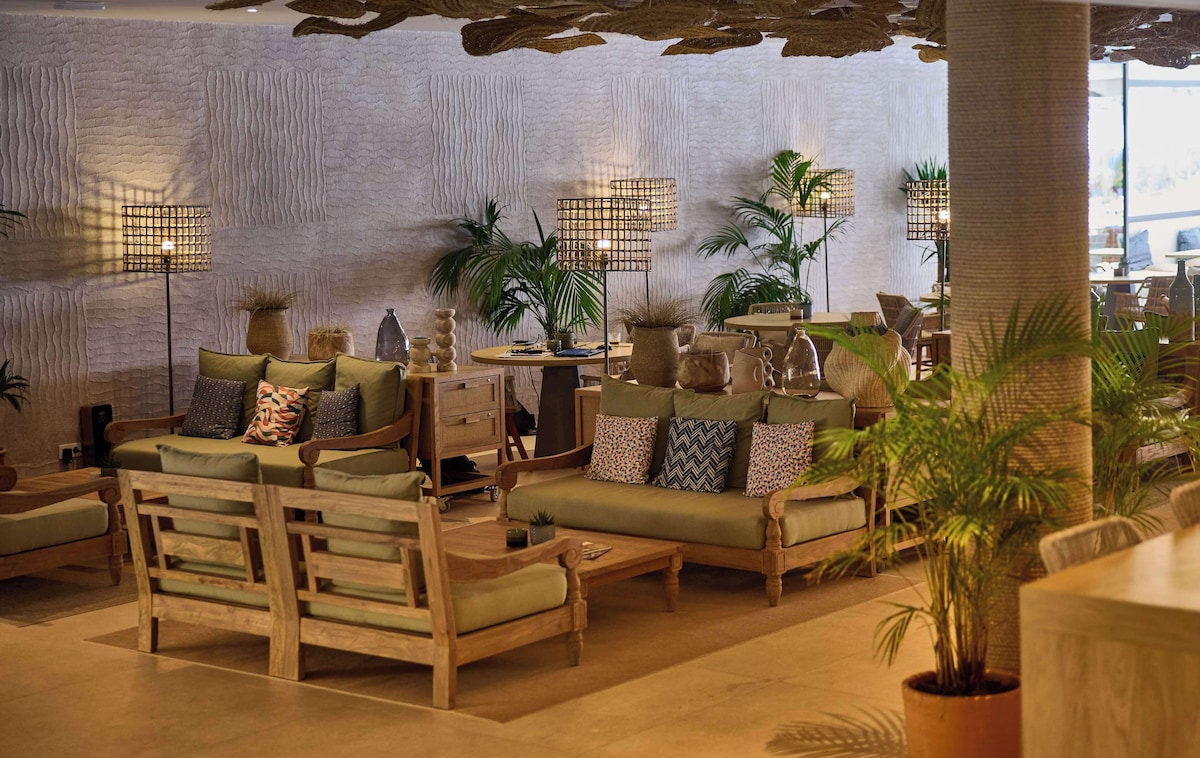 Cala San Miguel Ibiza (Superior King Room) image 3